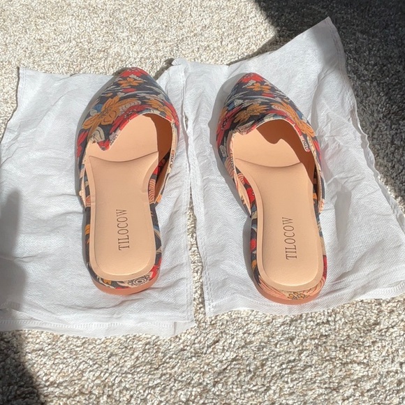 Floral Print Mules - Black and Orange - Picture 3 of 3